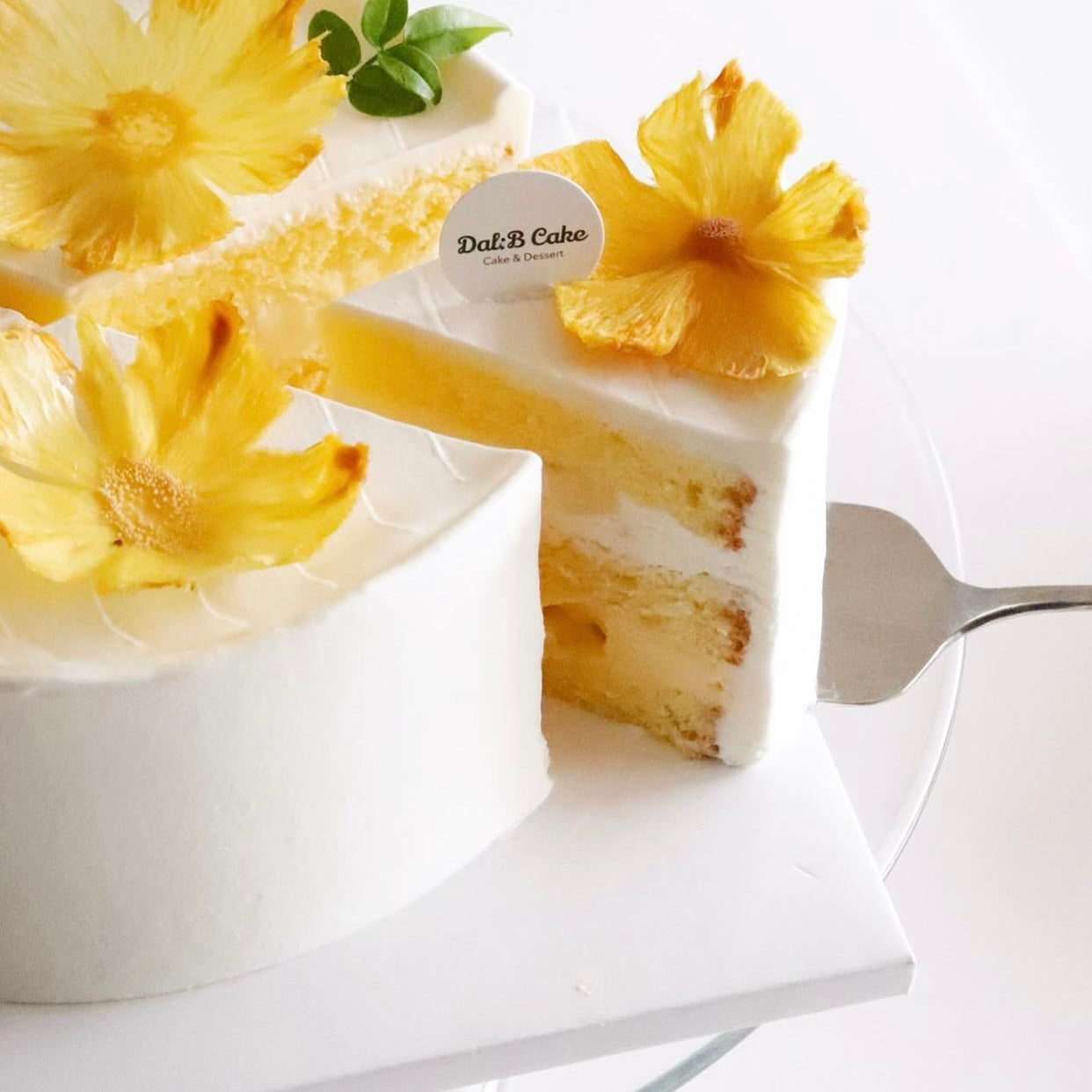 Online Class : DAL B CAKE - Pineapple Coconut Cake – Mrs Flowercake