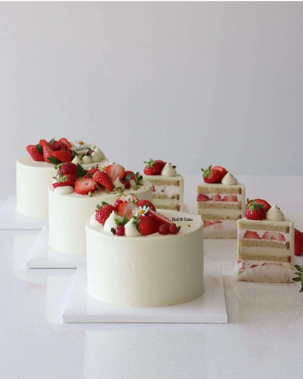 Online Class : Dal B Cake one day class - Nuts Chocolate Cake / Oreo Strawberry Cake / Pistachio Strawberry Cake